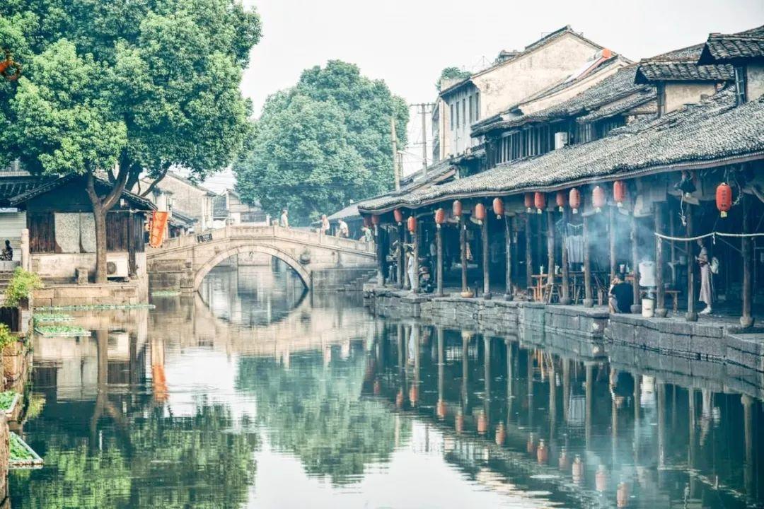 求，最小的五位数与1的差除以最大的两位数，商是多少？求！家银们游戏画面